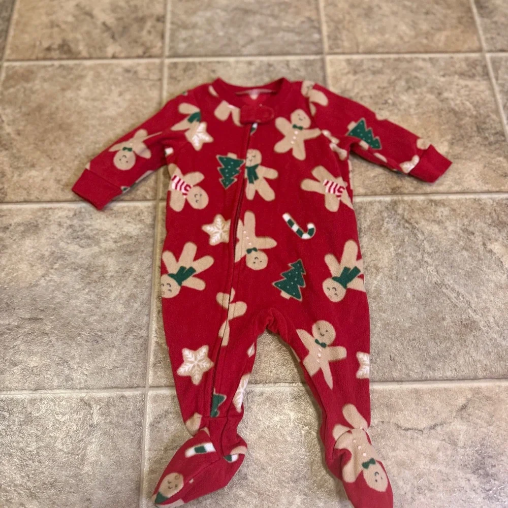 Carters Child of Mine Red Gingerbread Fleece Footed Sleeper Pajamas 0-3M